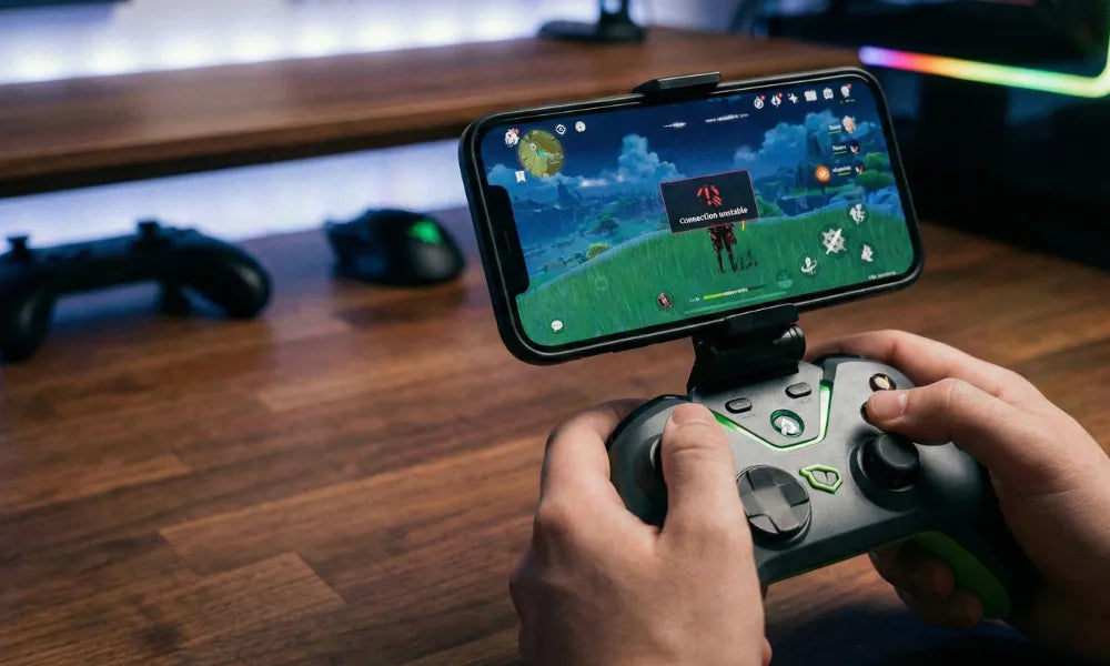 【原神】スマホのコントローラーが遅延する？ 動かない原因と設定のコツ、そして「専用機」という最強の選択肢