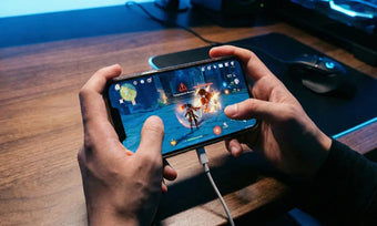 【原神】「充電しながらプレイ」でスマホの寿命が縮む？ 発熱とバッテリー劣化を防ぐ3つの習慣と、最強の解決策