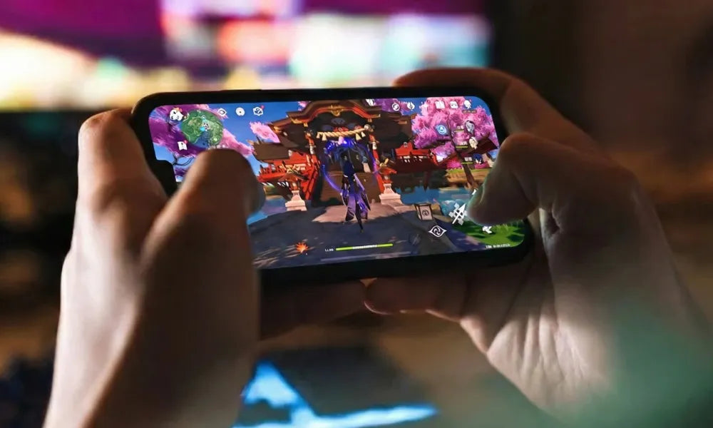 【2026年版】ゲーミングスマホの前に検討したい！「熱・電池もち」を快適にするAndroidゲーム機という選択肢