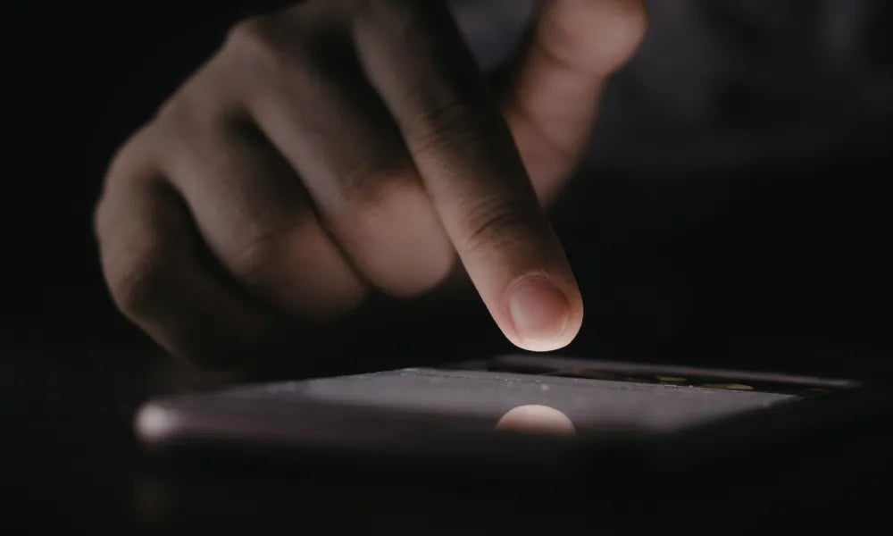 【鳴潮】「スマホのタッチ操作、キツくない？」コントローラーで快適に遊ぶための、失敗しない準備ガイド